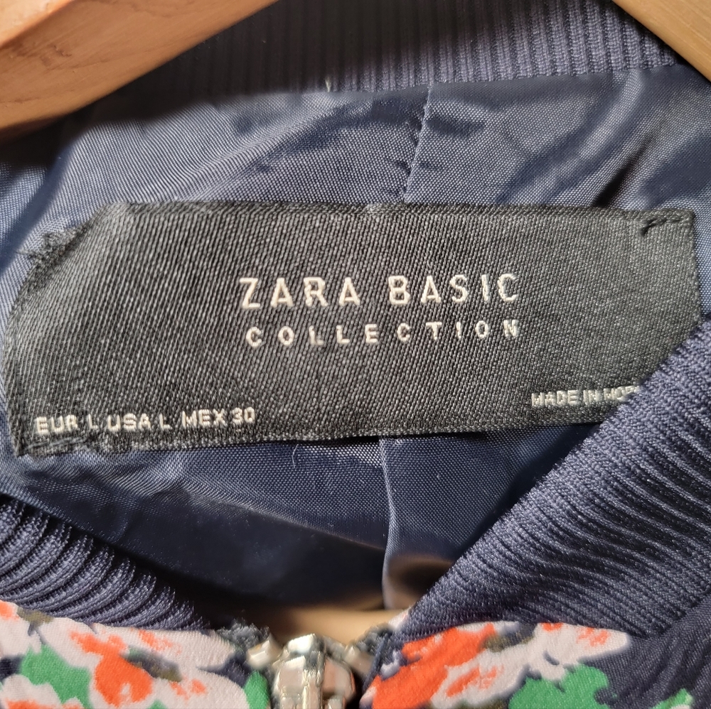 Zara Basic Collection Size Large Flower Covered B… - image 2